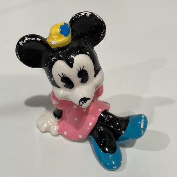 Vintage Mickey and Minnie Porcelain Figurines. - Picture 3 of 11